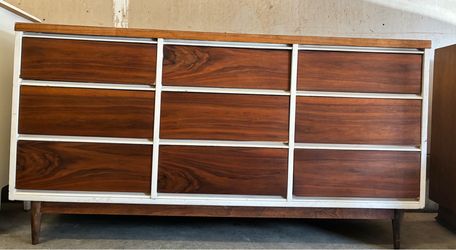 Mid-Century Modern 9-Drawer Wood Dresser