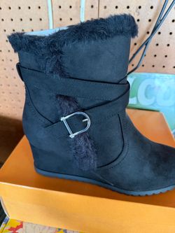 Black multi fabric boots 9M