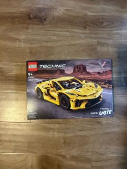 LEGO TECHNIC: Chevrolet Corvette Stingray (42205)