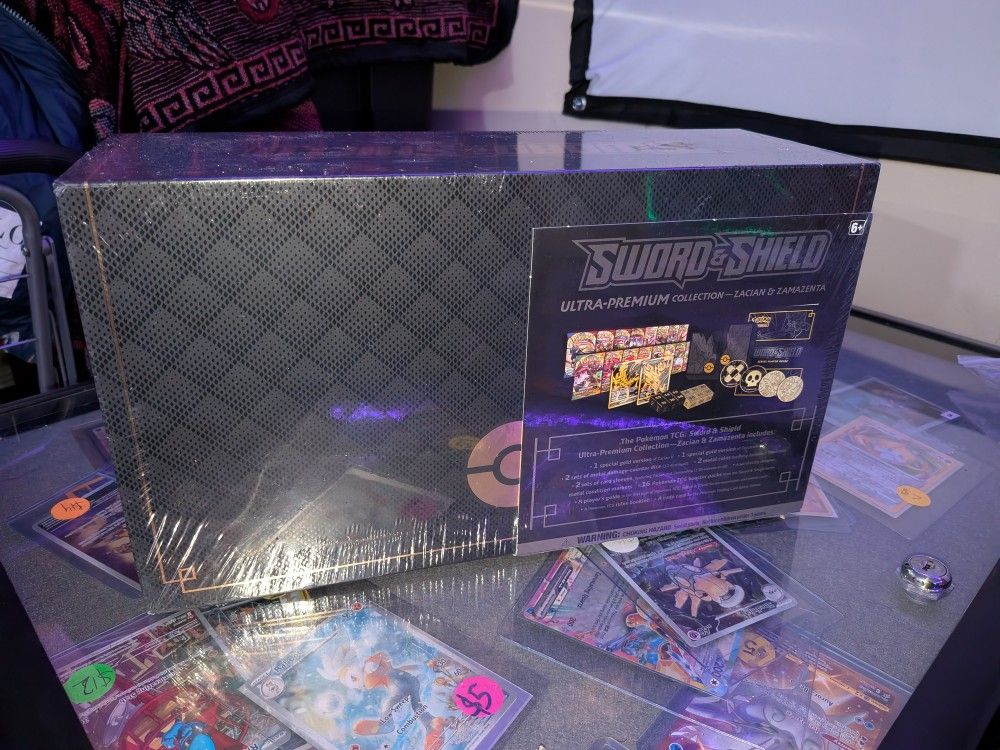 Pokemon Sword & Shield Zamazenta & Zacian Ultra Premium Collection Box