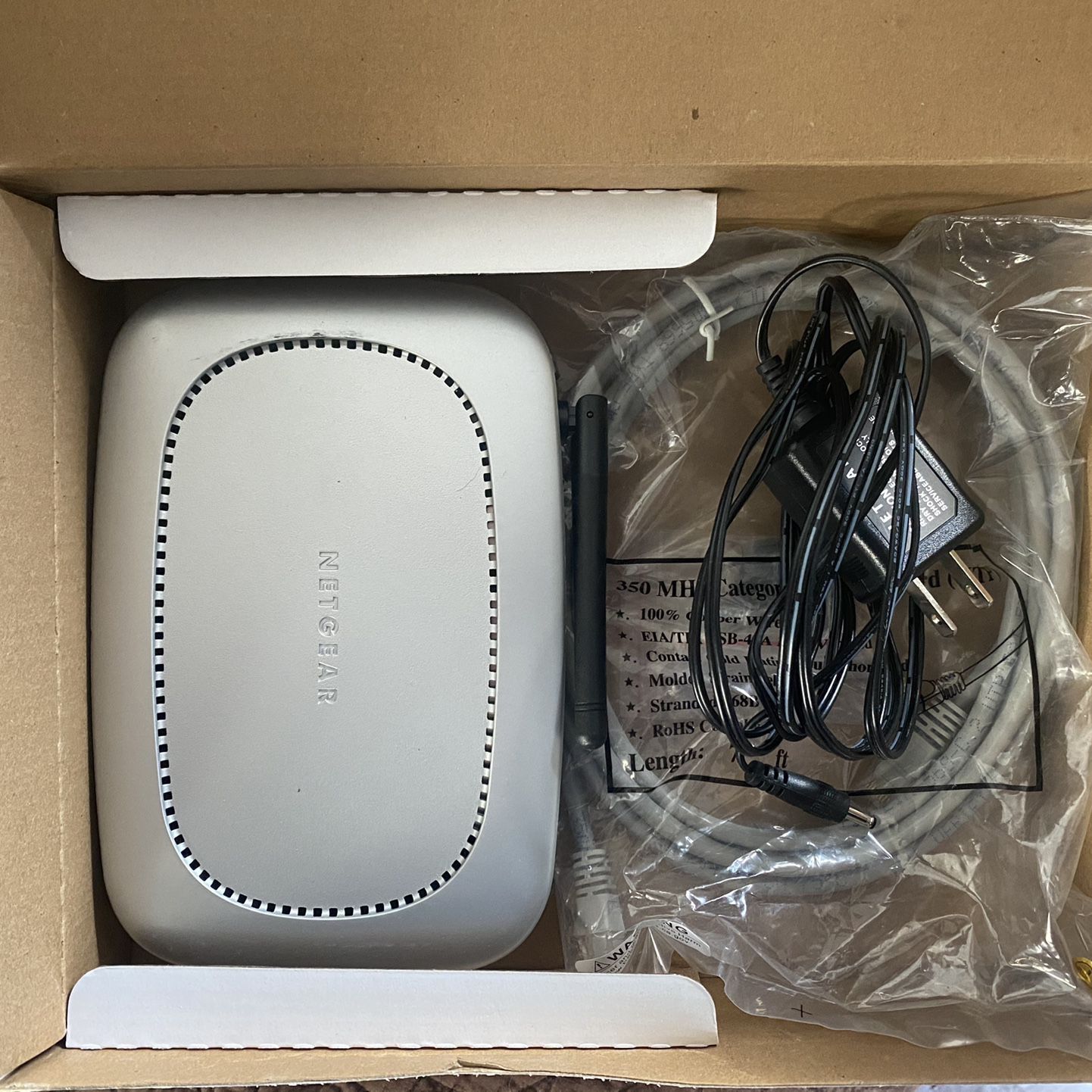 NEW Netgear 18 Mbps Wireless Router Wgt624