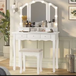 Vanity Desk with Lighted Mirror - DJ101