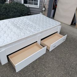 Twin Bed Frame /twin Mattress