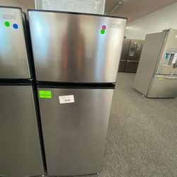 Vissani MDFF7SS 7.1 cu. ft. Top Freezer Refrigerator GW0 