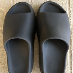 Adidas Yeezy Slides US 11