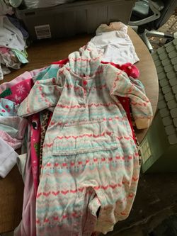 Winter onesies3-6 9-12