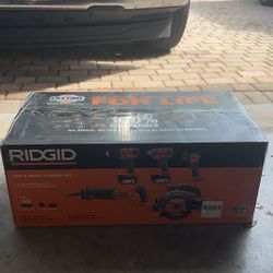 New Ridgid 18V Cordless 5-Tool Combo Kit with (2) 4.0 Ah Batteries, Charger, Tool Bag, and Accessories Msrp($699)