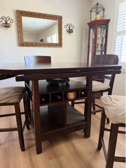 Dining room table