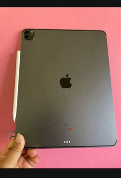 256GB  Apple IPad Pro 12.9” 5th Generation ( M1 chip / XDR display / 2021) WiFi + cellular (5G/Unlocked) with keyboard, pen &  Accessories