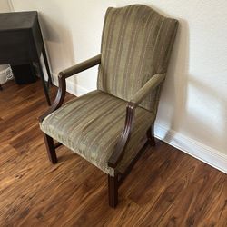 Upholstered Chair 