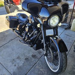 2018 harley streetglide runs excellent