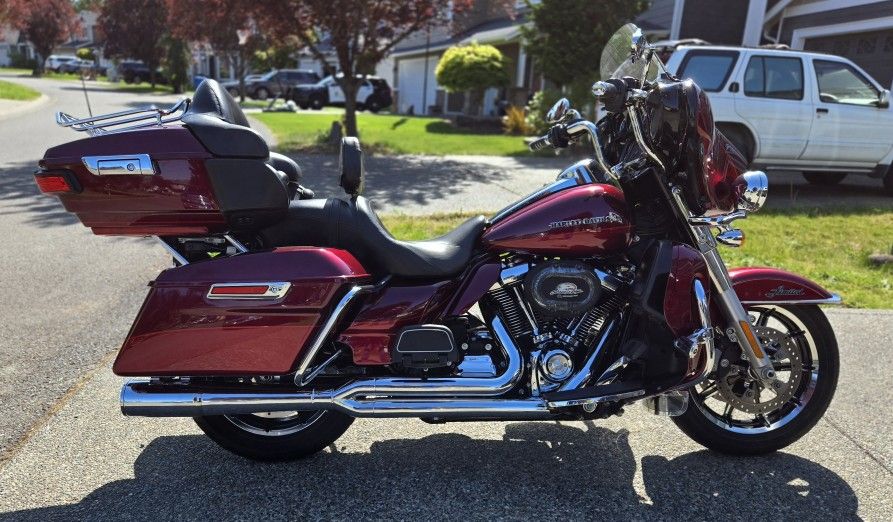 2017 Harley Davidson Flhtk