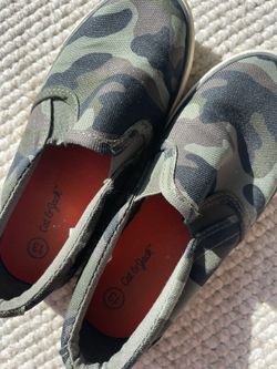 Cat & Jack Size 13 Kids $10