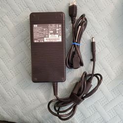 Genuine Original 230W 19.5V 11.8A A/C Adapter for HP Elitebook Probook Laptop HSTNN-LA12
Connector: 7.4mm*5.0mm   Ig 