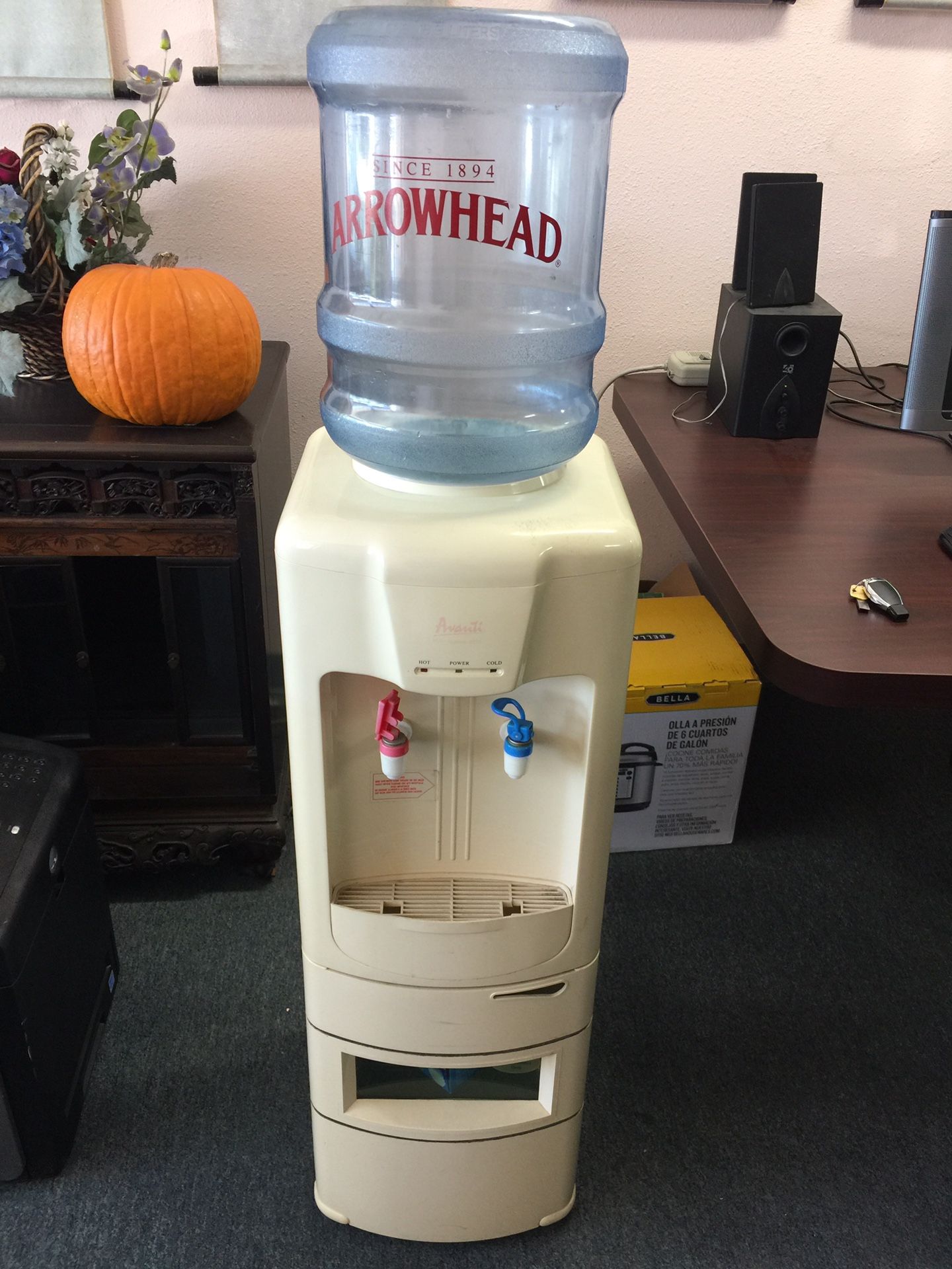 Water Dispenser (Avanti)