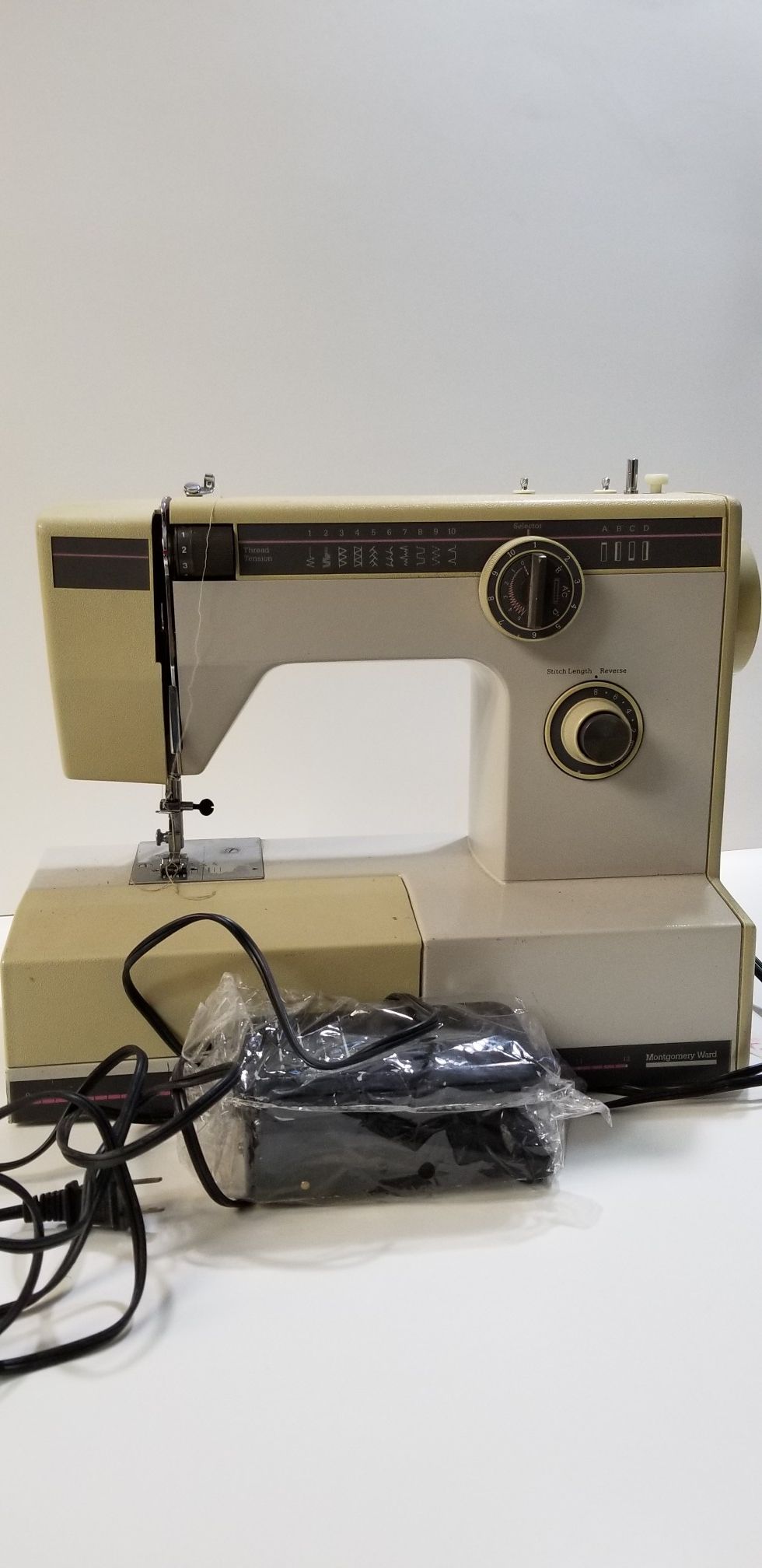 Montgomery Ward UHT J 1934 Sewing Machine