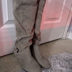 Grey-Tan Flat Boots 
