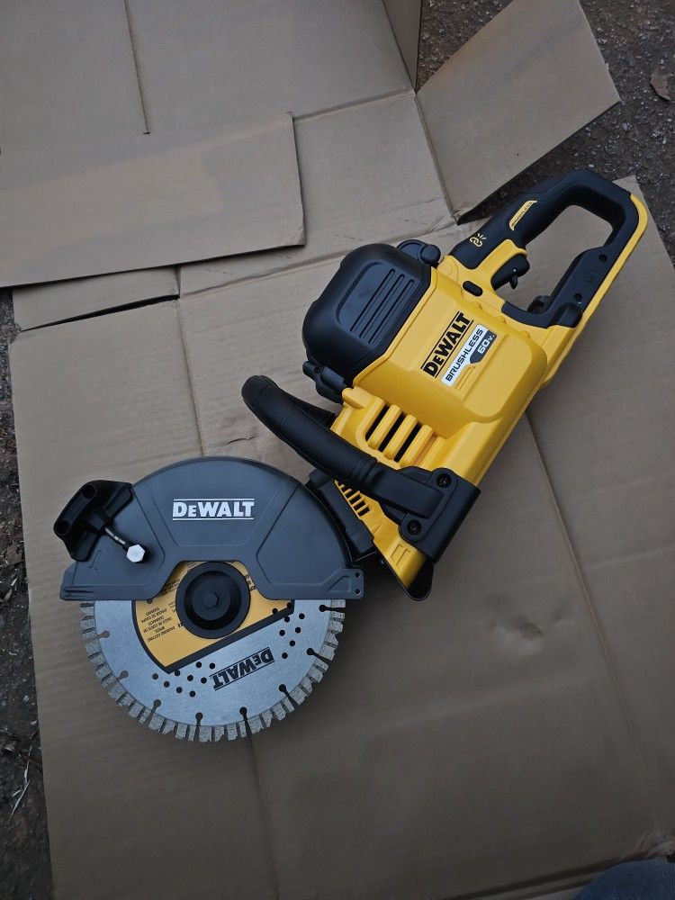 Dewalt Flexvolt 60v Max Cordless 9 in. Cutoff Saw