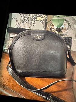 Kate Spade Crossbody adjustable strap . Cash Only