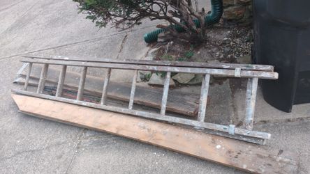 Free Wooden Ladder