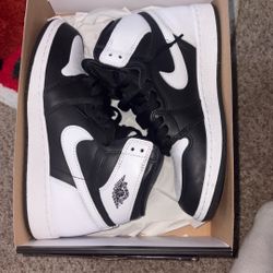 Air Jordan 1 Retro 