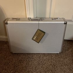 Wink Cha-Ching Briefcase Beer Carrier