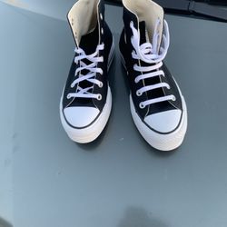 Converse size 7