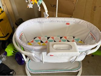 Fisher price bedside bassinet
