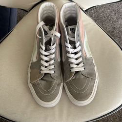 Women’s Hi top Vans 