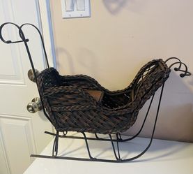 Vintage Xmas Sleigh /Wicker Antique Sled/country Cottage Santa Sled