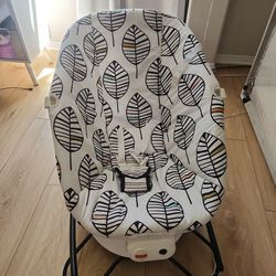 Fisher-Price® 2-in-1 Soothe 'n Play Glider Plus