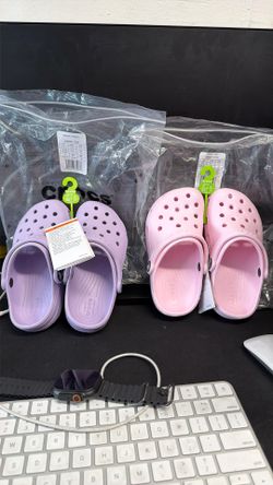 Crocs Kids Size C11 Pink Purple