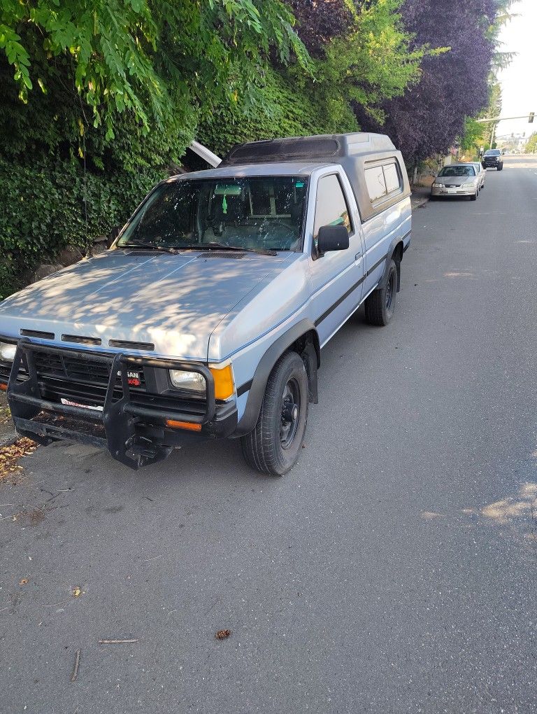 1986 Hard body Nissan