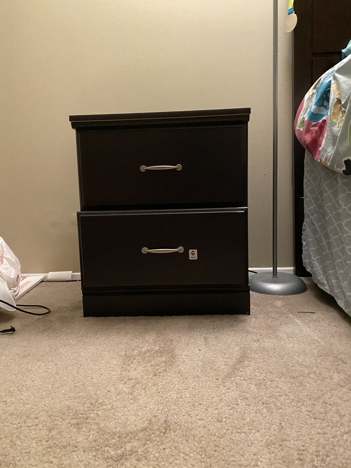 One night stand with 2 drawers