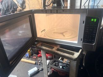 Countertop Microwave with Turntable