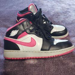 Girls Nike Jordans Size 5.5y