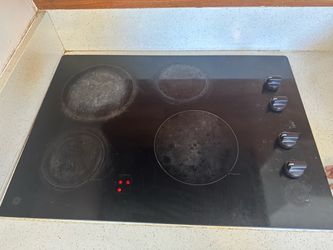 Stove use one of them is not working $200Stove use one of them is not working body Works great