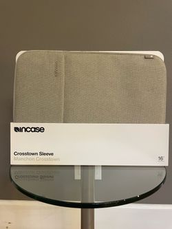 16” Crosstown Laptop Case Sleeve