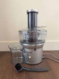 Brand new Breville Compact Juicer
