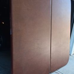 FREE Hot Tub Spa Cover. 88"x78". Very Good Condition