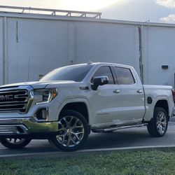 2021 GMC SIERRA SLT 
