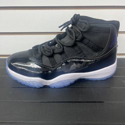 Jordan 11s 