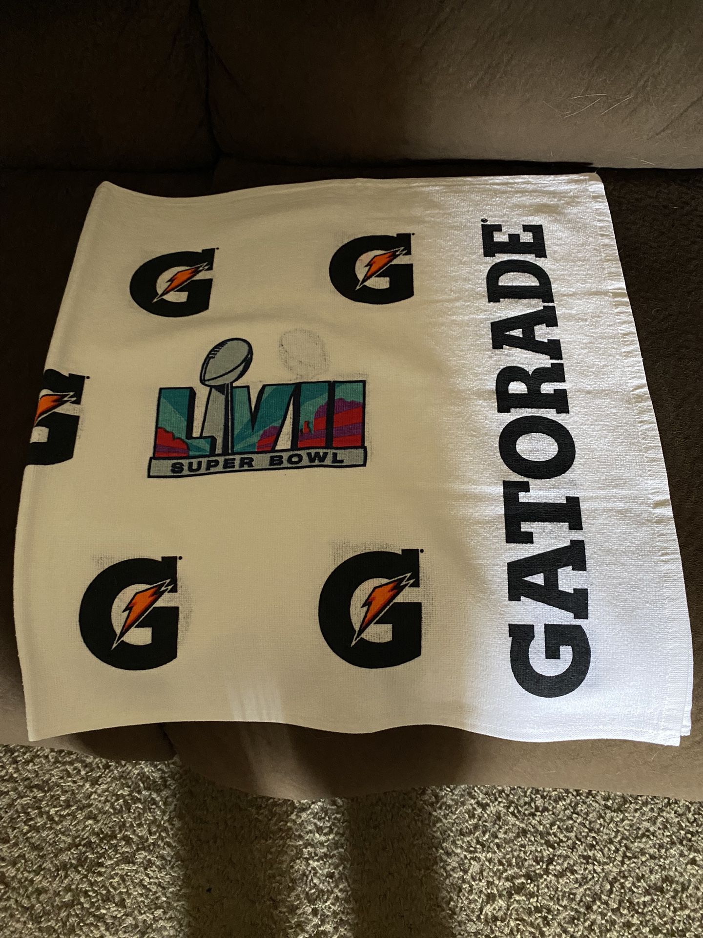 *NEW* Gatorade SuperBowl  LVI Sideline Towel 