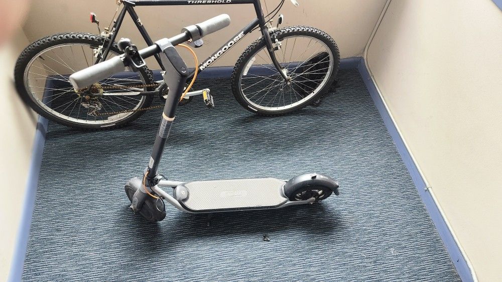 Ninebot E-scooter