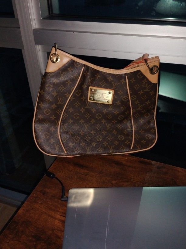 Beautiful Vintage Louis Vuitton Bag