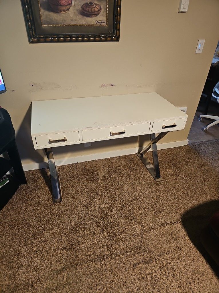 Desk Table