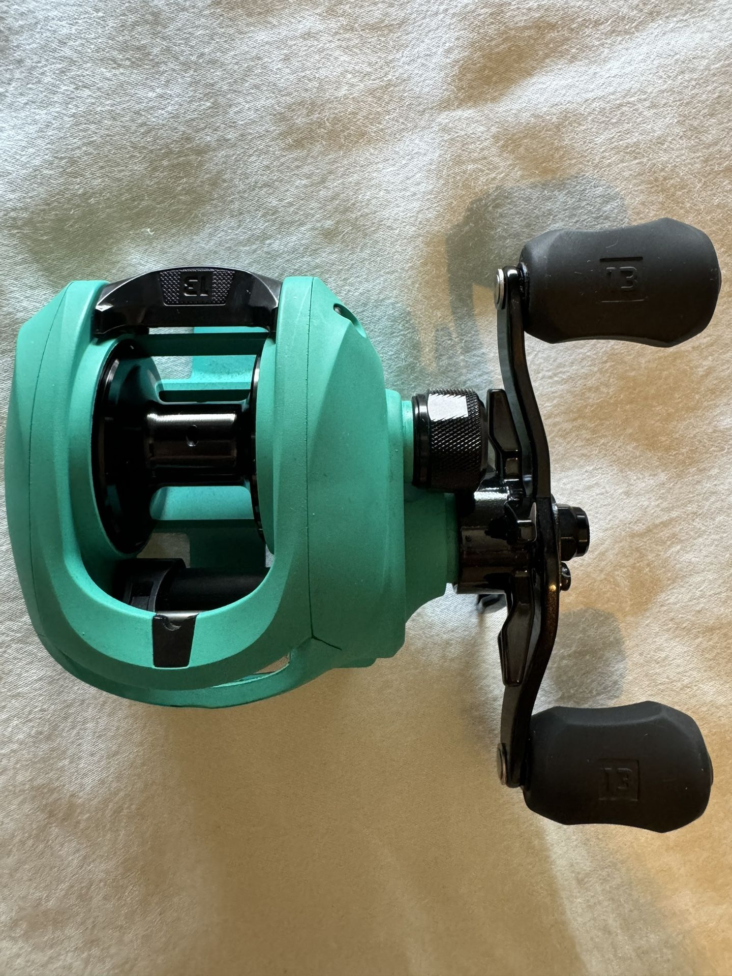 13 Fishing Origin TX Baitcast Reel