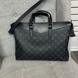 Louis Vuitton Men’s Explorer briefcase