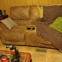 Badcock Living Room Suit