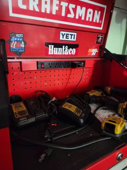 Craftsman rolling toolbox